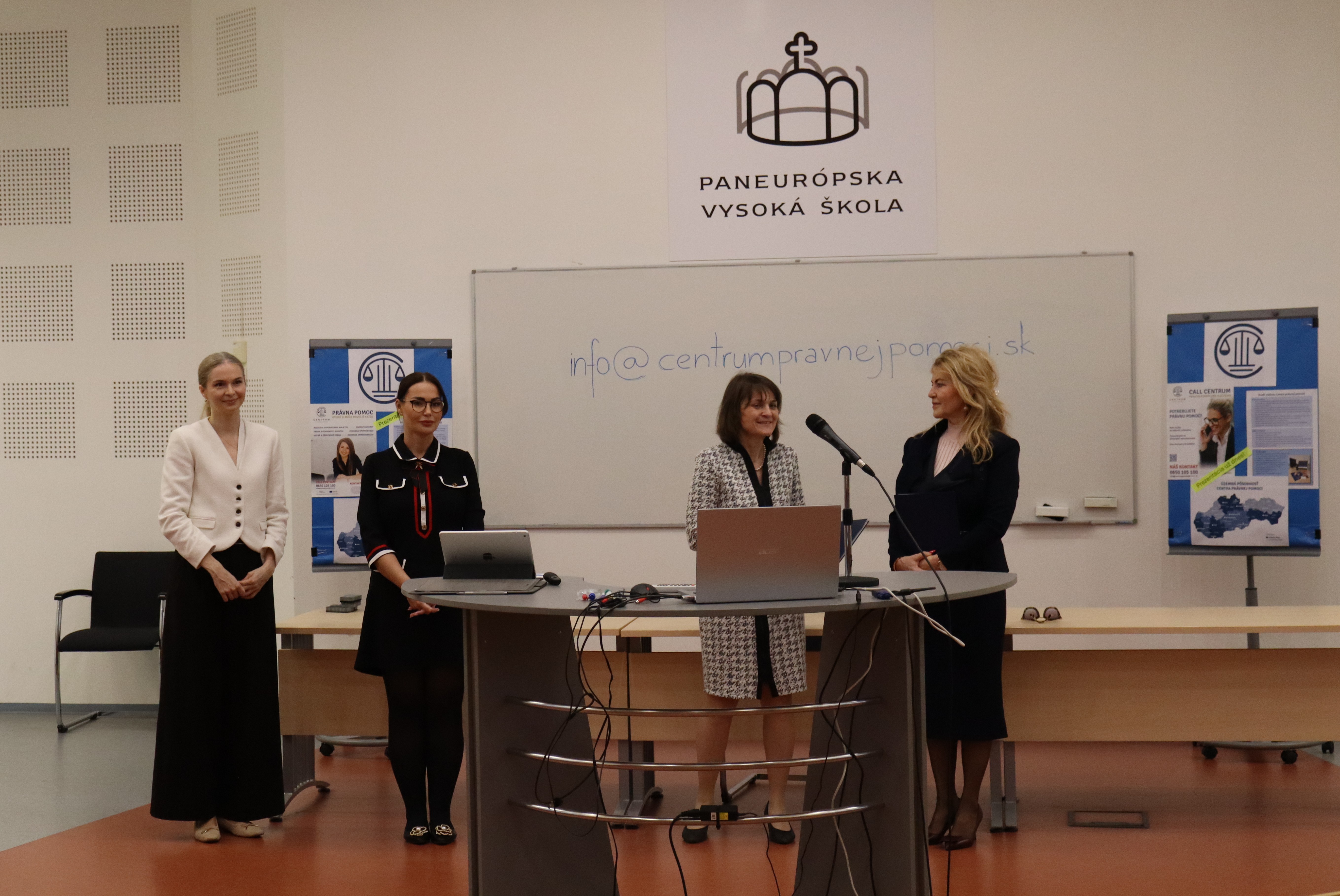 Otvorenie prednášky CPP.JPG